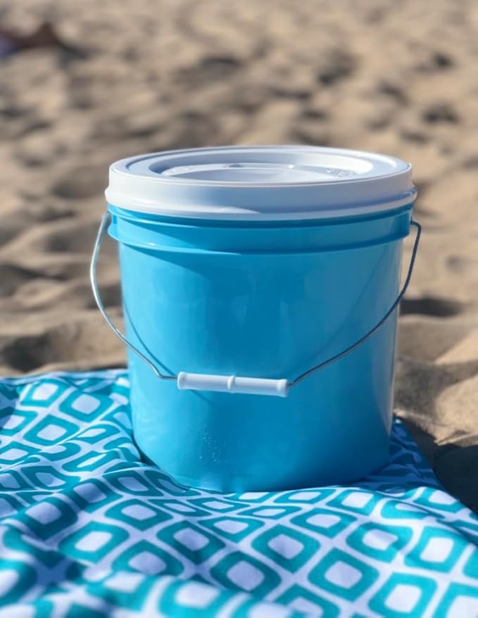 House Naturals 2 Gallon Aqua Food Grade BPA Free Made in USA Buckets pails with White Screw On Lids(Pack of 3)