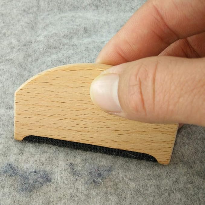 Comfy Wood Cashmere & Fine Wool Comb for De-Pilling Sweaters & Clothing,Fabric Lint R emover Manual Portable Clothing Brush Tool for Knits Woolens Scarves Wool Coats Pants Care