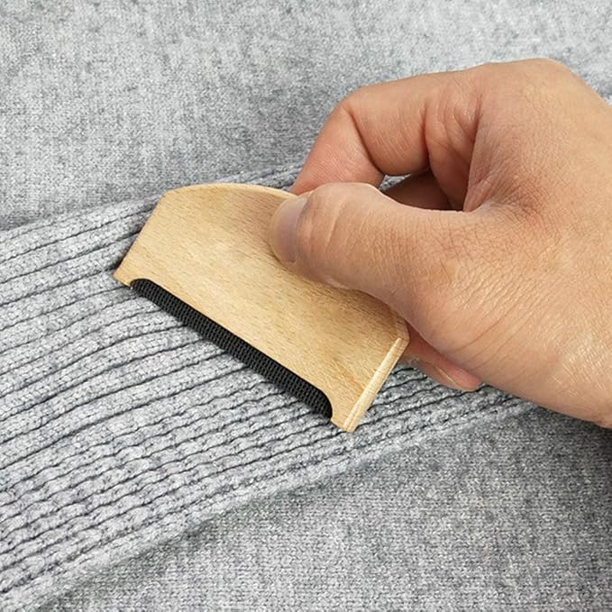 Comfy Wood Cashmere & Fine Wool Comb for De-Pilling Sweaters & Clothing,Fabric Lint R emover Manual Portable Clothing Brush Tool for Knits Woolens Scarves Wool Coats Pants Care